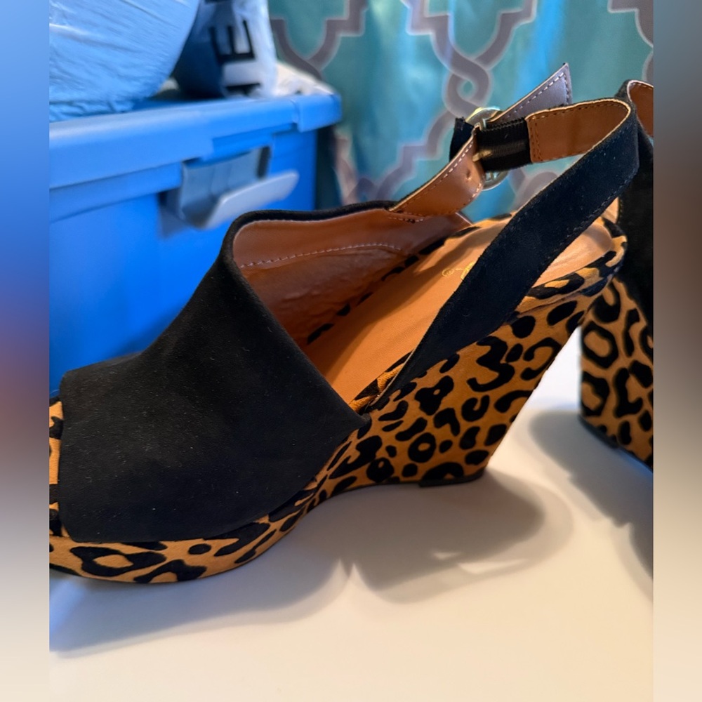Leopard Print Wedge Sandals with Black Suede Straps - Picture 3 of 6